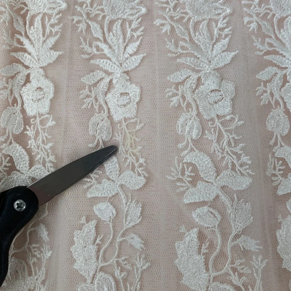 Tadashi Shoji Nissita Lace Tulle Dress Girl Size 6 Ivory/Blush - Picture 9 of 9